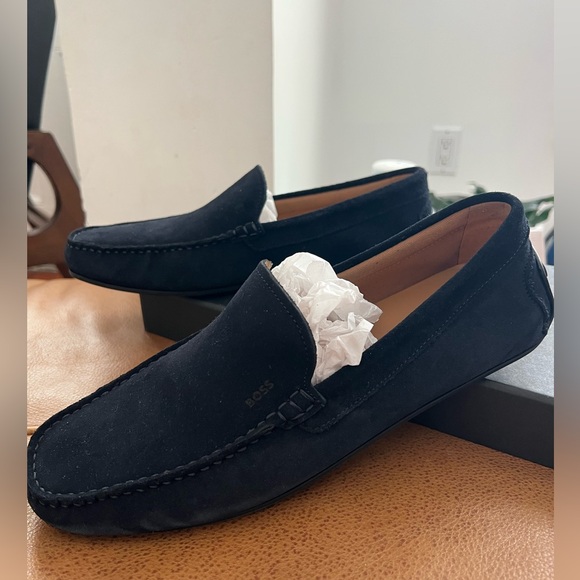 New in box BOSS leather suede moccasins